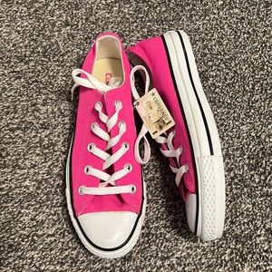 Pink Low Cut Converse Sneaker